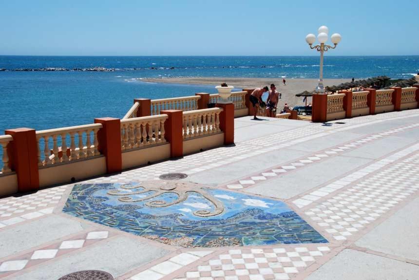 A Step From The Ocean!!! Apartment Benalmadena Exterior photo